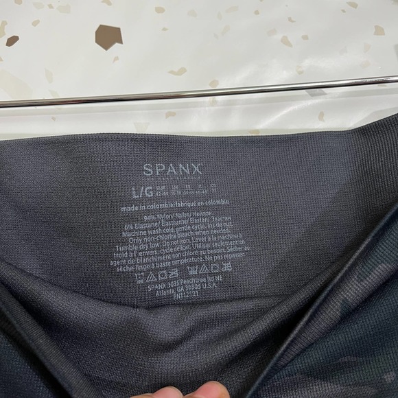 NWT Spanx look at me now seamless leggings - Picture 4 of 5